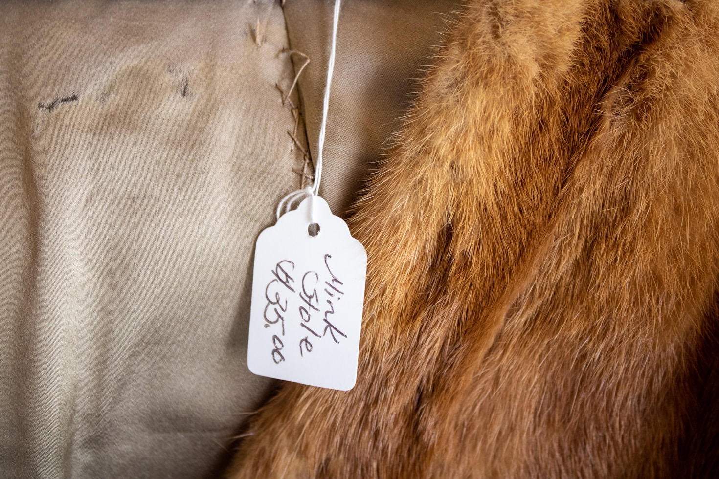 Resin Art: Adding a Personal Touch to Your Home Decor